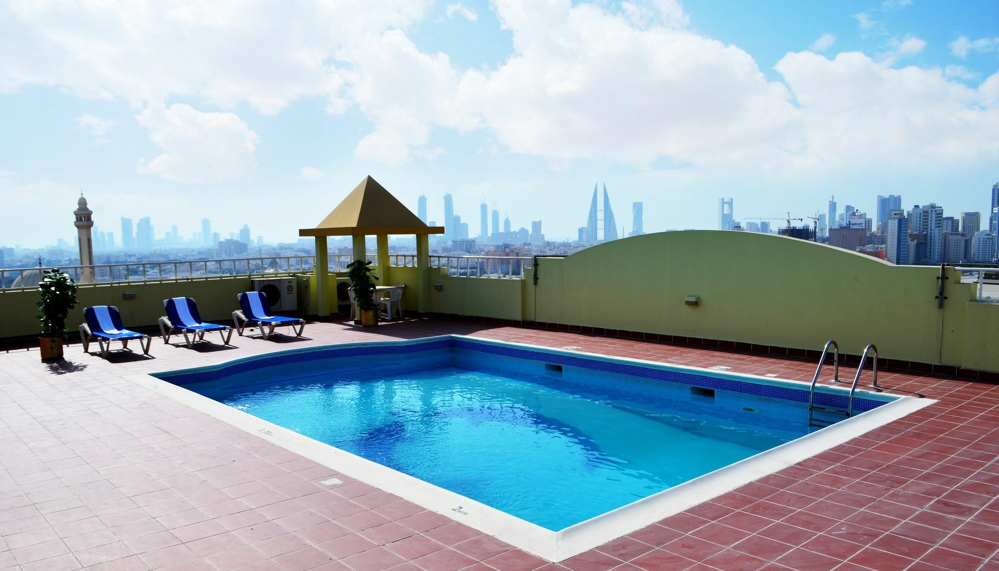 President Suites Apartments Manama Exterior photo